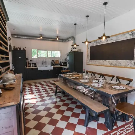 Maison De Mordoit *