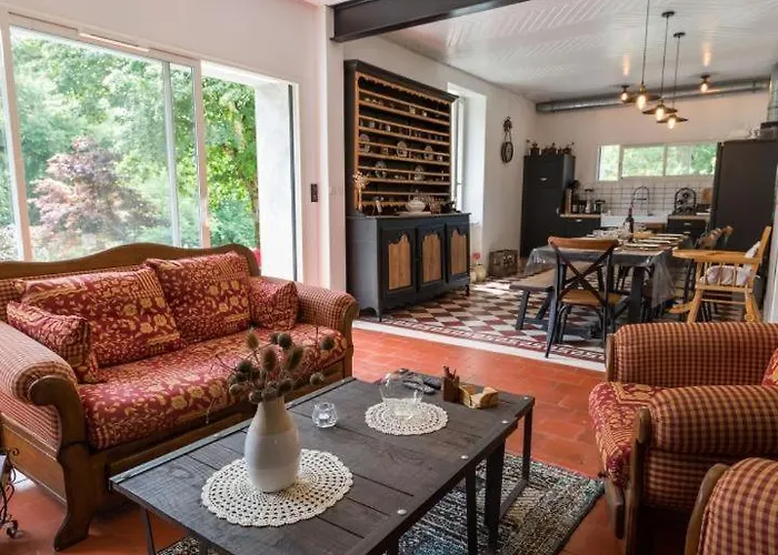 Feriehus Maison De Mordoit *